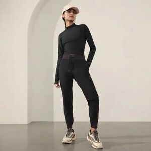 Athleta Headlands Hybrid Trek Mid Rise Jogger Athleisure Travel Black Size 8